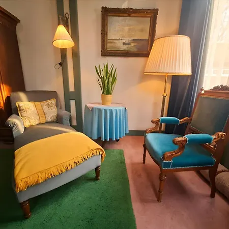 Huize Beukenstein B&B 로헴